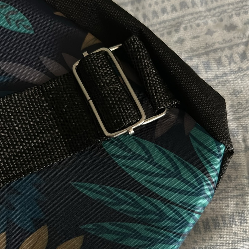 Crossbody - Picture 5 of 5